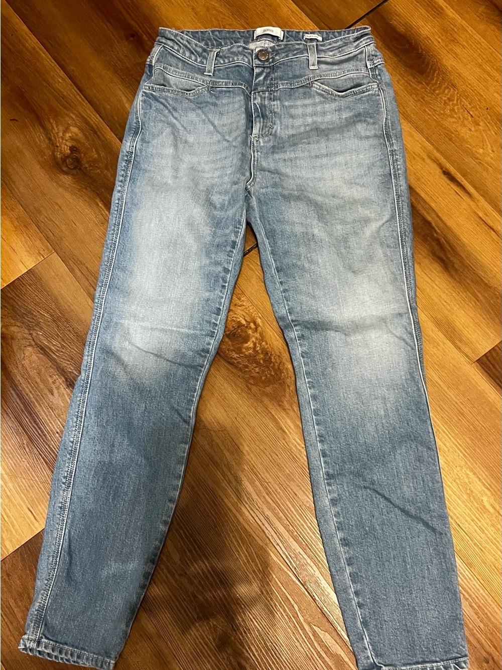 Closed Women's Light Blue Skinny Pusher Jeans